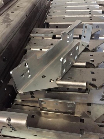 โรงงานพับ ตัดเลเซอร์  ชิ้นงาน